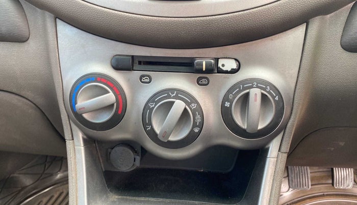 2011 Hyundai i10 MAGNA 1.2, Petrol, Manual, 65,632 km, AC Unit - Directional switch has minor damage
