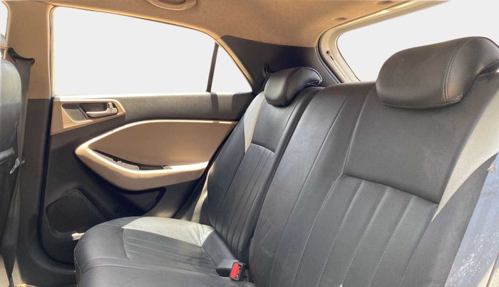 2015 Hyundai Elite i20 ASTA 1.2, Petrol, Manual, 69,680 km, Right Side Rear Door Cabin