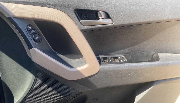 2015 Hyundai Creta SX PLUS AT 1.6 DIESEL, Diesel, Automatic, 44,320 km, Driver Side Door Panels Control