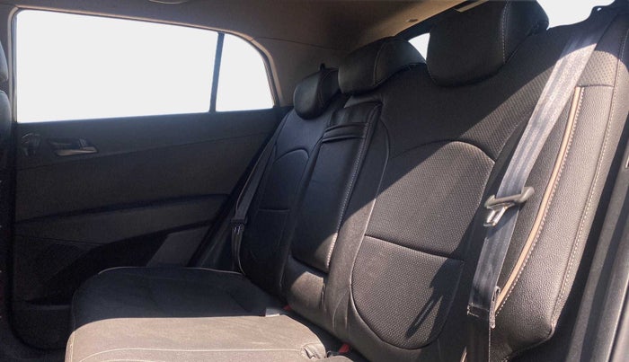2015 Hyundai Creta SX PLUS AT 1.6 DIESEL, Diesel, Automatic, 44,320 km, Right Side Rear Door Cabin