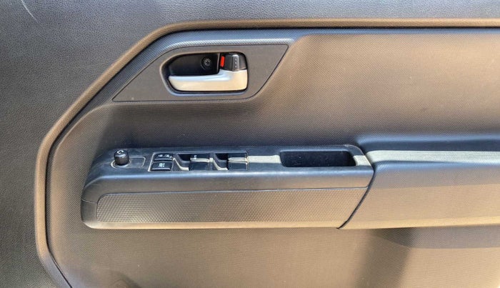 2019 Maruti New Wagon-R VXI 1.0 AMT, Petrol, Automatic, 67,526 km, Driver Side Door Panels Control