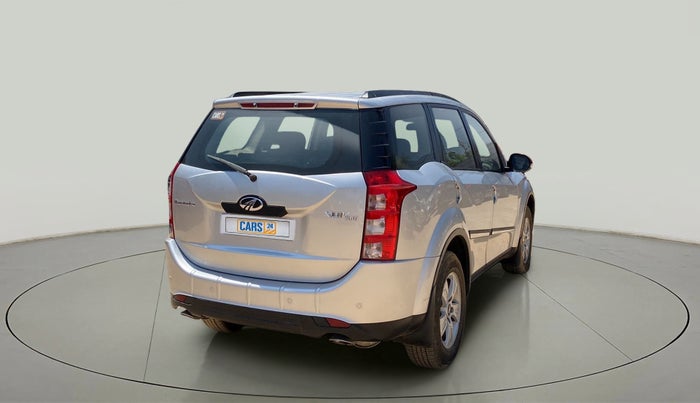 2015 Mahindra XUV500 W8, Diesel, Manual, 65,585 km, Right Back Diagonal