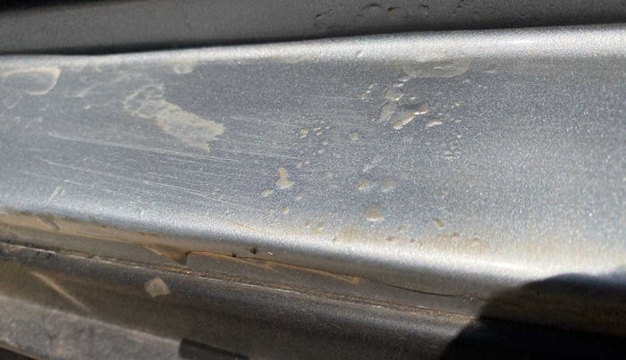 2015 Mahindra XUV500 W8, Diesel, Manual, 65,585 km, Left running board - Paint has minor damage
