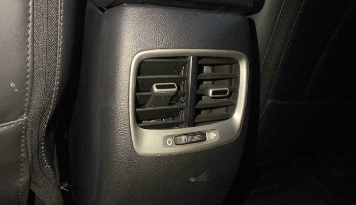 2021 Hyundai VENUE S 1.2, Petrol, Manual, 41,418 km, AC Unit - Rear vent has minor damage