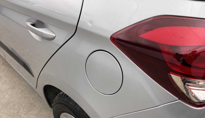 2017 Hyundai Elite i20 SPORTZ 1.2, Petrol, Manual, 24,686 km, Left quarter panel - Minor scratches
