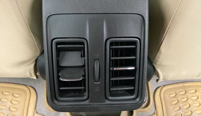 2019 Honda City 1.5L I-VTE V CVT, Petrol, Automatic, 31,383 km, AC Unit - Rear vent has minor damage