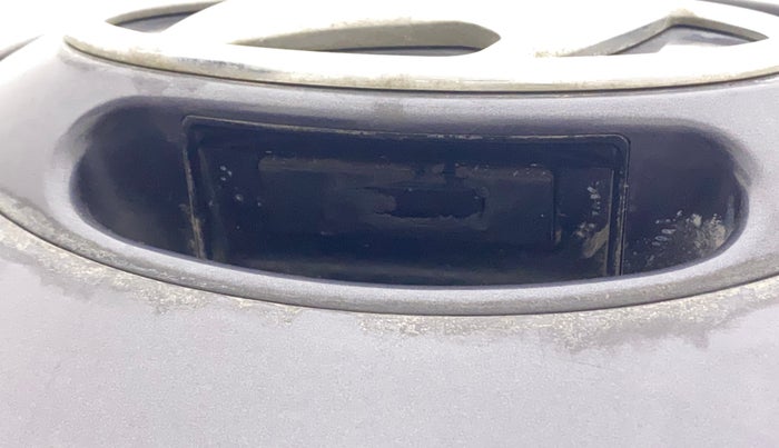 2015 Hyundai Grand i10 ASTA 1.2 KAPPA VTVT, Petrol, Manual, 30,021 km, Dicky (Boot door) - Handle has minor damage