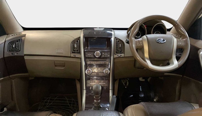 2014 Mahindra XUV500 W8, Diesel, Manual, 1,08,937 km, Dashboard