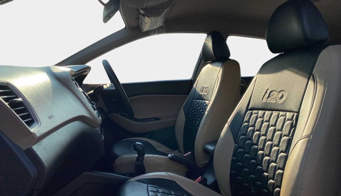 2019 Hyundai Elite i20 SPORTZ PLUS 1.2, Petrol, Manual, 17,712 km, Right Side Front Door Cabin