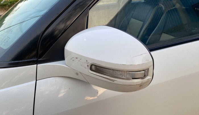 2012 Maruti Swift Dzire ZDI, Diesel, Manual, 1,06,006 km, Left rear-view mirror - Cover has minor damage