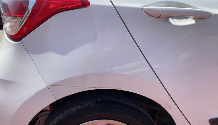 2018 Hyundai Grand i10 SPORTZ 1.2 KAPPA VTVT, Petrol, Manual, 36,861 km, Right quarter panel - Minor scratches
