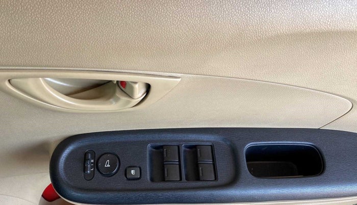 2014 Honda Brio S MT, Petrol, Manual, 16,047 km, Driver Side Door Panels Control