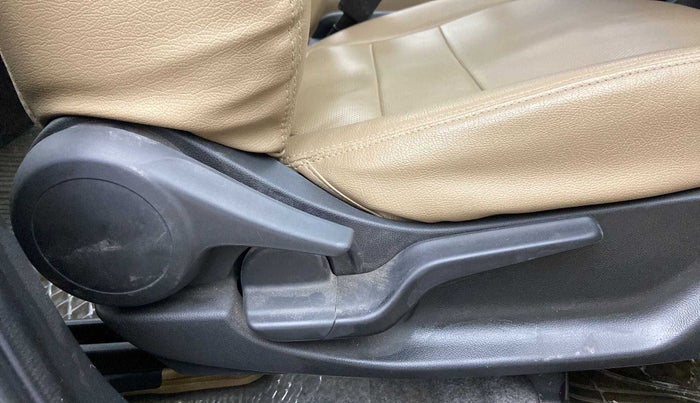 2019 Honda Amaze 1.2L I-VTEC S, Petrol, Manual, 39,444 km, Driver Side Adjustment Panel