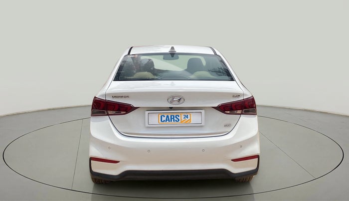 2018 Hyundai Verna 1.6 CRDI SX, Diesel, Manual, 89,959 km, Back/Rear