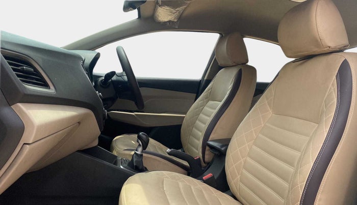2018 Hyundai Verna 1.6 CRDI SX, Diesel, Manual, 89,959 km, Right Side Front Door Cabin