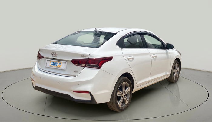2018 Hyundai Verna 1.6 CRDI SX, Diesel, Manual, 89,959 km, Right Back Diagonal