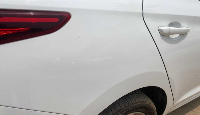 2018 Hyundai Verna 1.6 CRDI SX, Diesel, Manual, 89,959 km, Right quarter panel - Minor scratches