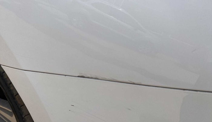 2018 Hyundai Verna 1.6 CRDI SX, Diesel, Manual, 89,959 km, Left quarter panel - Minor scratches