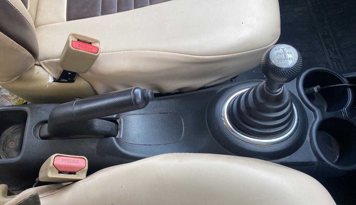 2015 Honda Amaze 1.2L I-VTEC S, Petrol, Manual, 73,594 km, Gear Lever