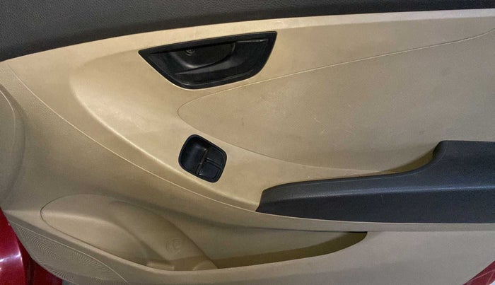 2014 Hyundai Eon MAGNA +, Petrol, Manual, 38,740 km, Driver Side Door Panels Control
