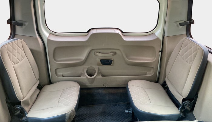 2018 Mahindra TUV300 T10, Diesel, Manual, 53,807 km, Third Seat Row ( optional )