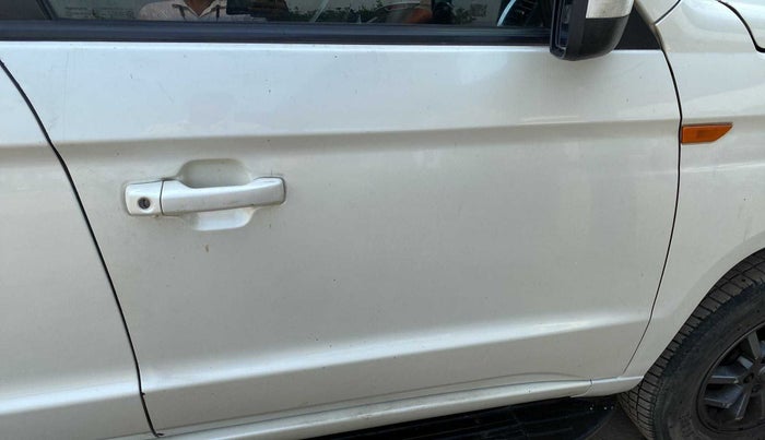 2018 Mahindra TUV300 T10, Diesel, Manual, 53,807 km, Driver-side door - Slightly rusted