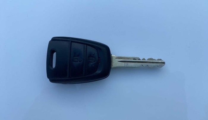 2018 Hyundai Xcent S 1.2, Petrol, Manual, 49,639 km, Key Close Up
