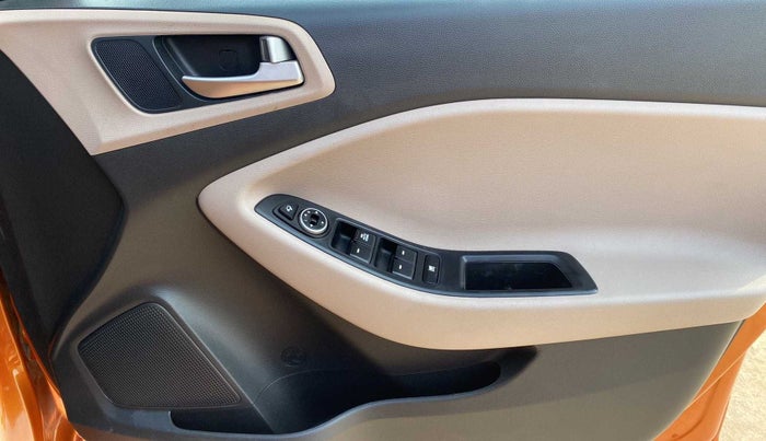 2019 Hyundai Elite i20 SPORTZ PLUS 1.2, Petrol, Manual, 39,915 km, Driver Side Door Panels Control