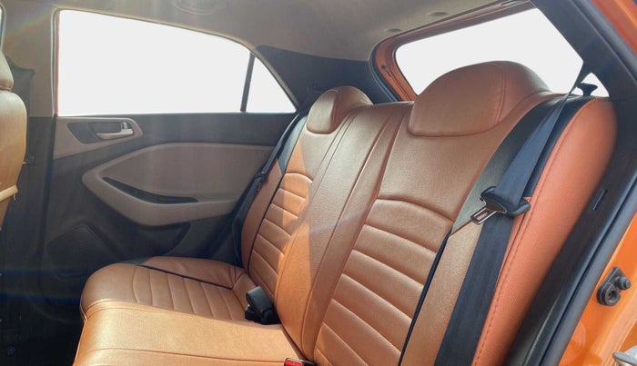 2019 Hyundai Elite i20 SPORTZ PLUS 1.2, Petrol, Manual, 39,915 km, Right Side Rear Door Cabin