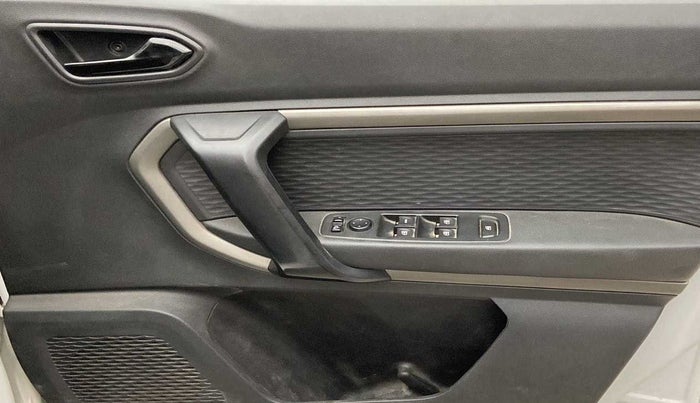 2021 Renault Kiger RXZ AMT, Petrol, Automatic, 30,195 km, Driver Side Door Panels Control