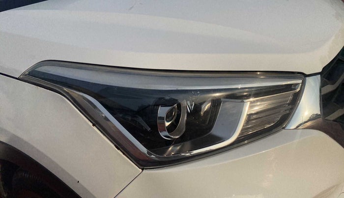 2018 Hyundai Creta SX PLUS 1.6 DIESEL, Diesel, Manual, 76,560 km, Right headlight - Faded