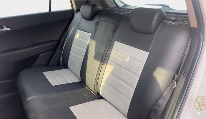 2018 Hyundai Creta SX PLUS 1.6 DIESEL, Diesel, Manual, 76,560 km, Right Side Rear Door Cabin