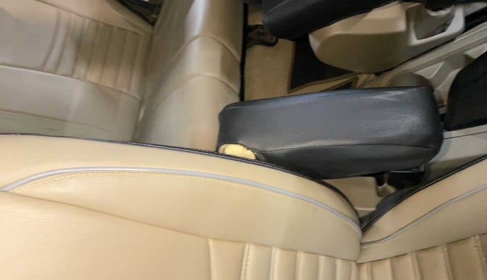 2021 Mahindra BOLERO NEO N10 R, Diesel, Manual, 34,675 km, Driver seat - Armrest has miinor damage