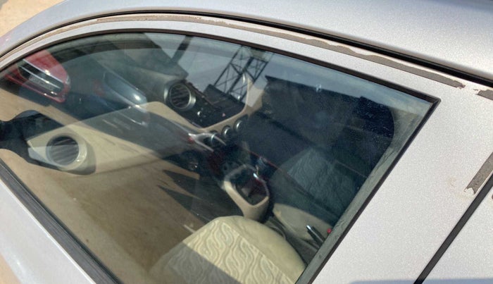 2013 Hyundai Grand i10 SPORTZ 1.1 CRDI, Diesel, Manual, 58,717 km, Front passenger door - Door visor damaged
