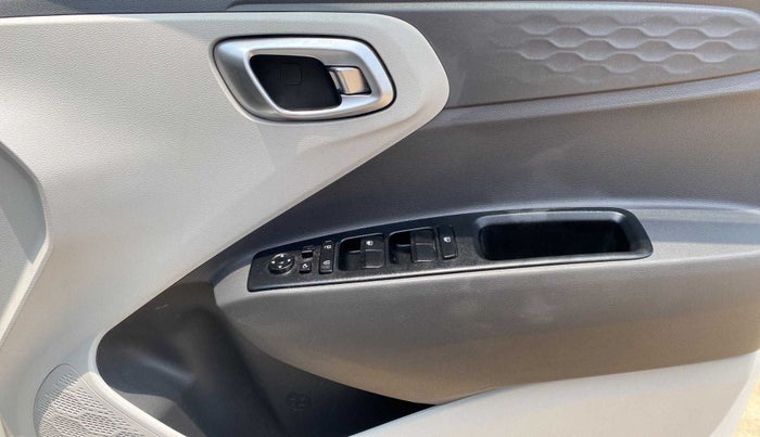2021 Hyundai GRAND I10 NIOS ASTA AMT 1.2 KAPPA VTVT, Petrol, Automatic, 31,259 km, Driver Side Door Panels Control