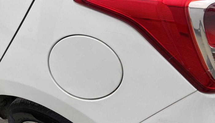 2017 Hyundai Grand i10 SPORTZ (O) AT 1.2 KAPPA VTVT, Petrol, Automatic, 61,567 km, Left quarter panel - Minor scratches