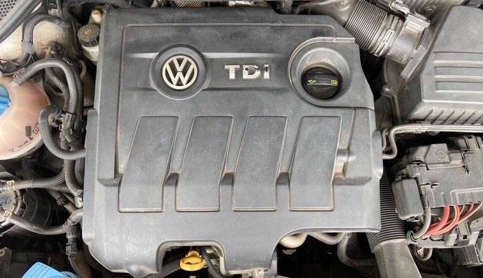2016 Volkswagen Vento HIGHLINE 1.5 AT, Diesel, Automatic, 1,01,018 km, Open Bonet