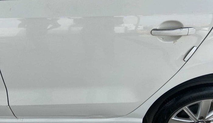 2016 Volkswagen Vento HIGHLINE 1.5 AT, Diesel, Automatic, 1,01,018 km, Rear left door - Slightly dented