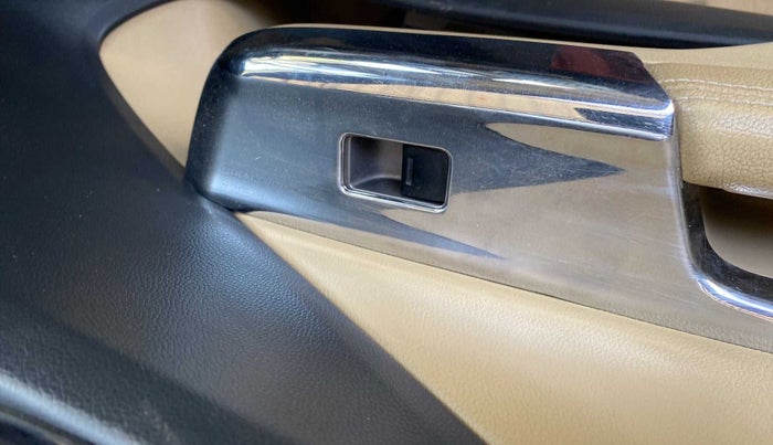 2015 Honda City 1.5L I-VTEC VX, Petrol, Manual, 85,219 km, Left front window switch / handle - Power window makes minor noise