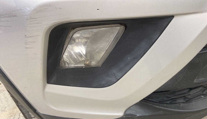 2019 Mahindra KUV 100 NXT K2 P 6 STR, Petrol, Manual, 20,023 km, Right fog light - Not fixed properly