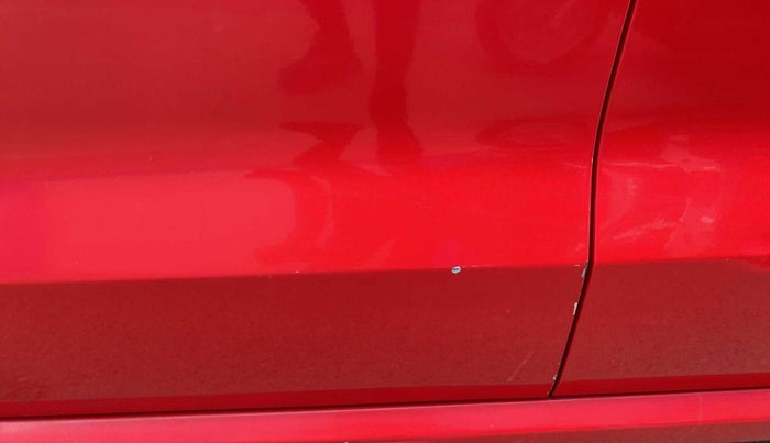 2015 Volkswagen Polo HIGHLINE1.2L, Petrol, Manual, 97,162 km, Front passenger door - Slightly dented