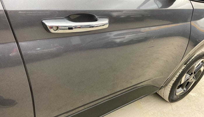 2019 Hyundai VENUE SX 1.0 (O) TURBO, Petrol, Manual, 57,649 km, Driver-side door - Minor scratches