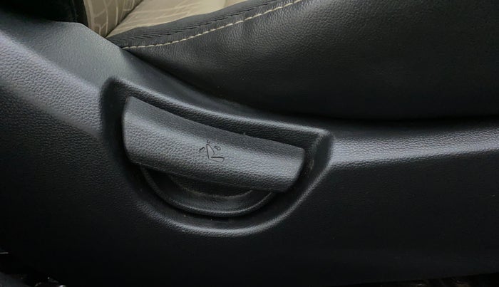2014 Hyundai Grand i10 SPORTZ 1.2 KAPPA VTVT, Petrol, Manual, 45,170 km, Driver Side Adjustment Panel