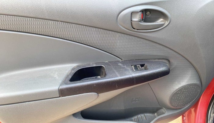 2012 Toyota Etios Liva G, Petrol, Manual, 54,197 km, Left front window switch / handle - Power window makes minor noise