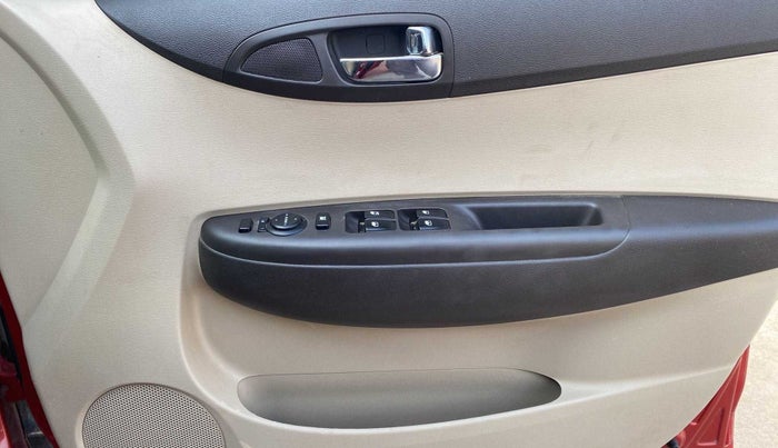 2013 Hyundai i20 ASTA 1.2, Petrol, Manual, 65,462 km, Driver Side Door Panels Control