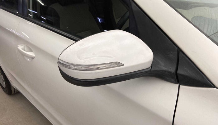 2018 Hyundai Elite i20 SPORTZ 1.2, Petrol, Manual, 43,546 km, Right rear-view mirror - Indicator light has minor damage