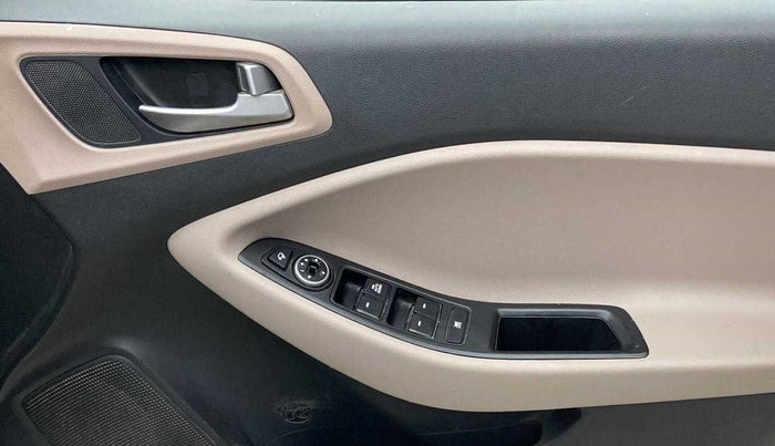 2018 Hyundai Elite i20 SPORTZ 1.2, Petrol, Manual, 43,546 km, Driver Side Door Panels Control