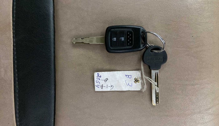 2018 Honda Amaze 1.2L I-VTEC S, Petrol, Manual, 58,804 km, Key Close Up