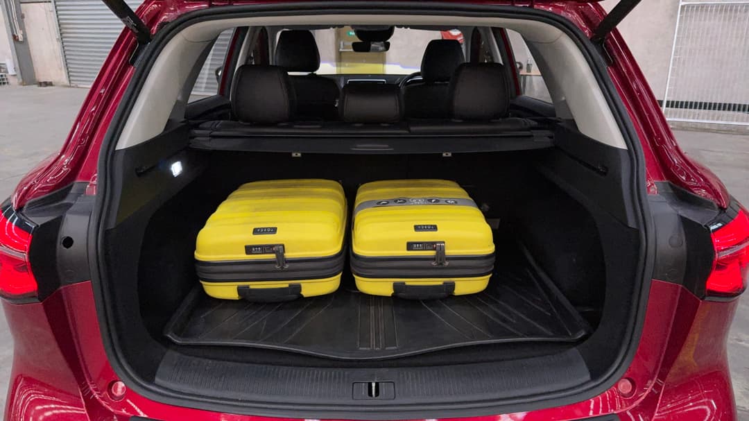 2020 MG HS Excite, Automatic, 41661 km, Boot Inside View with Luggage