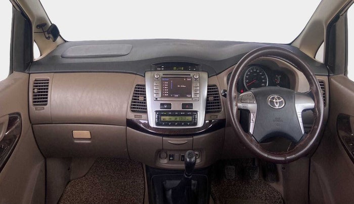 2015 Toyota Innova 2.5 VX 8 STR, Diesel, Manual, 96,972 km, Dashboard